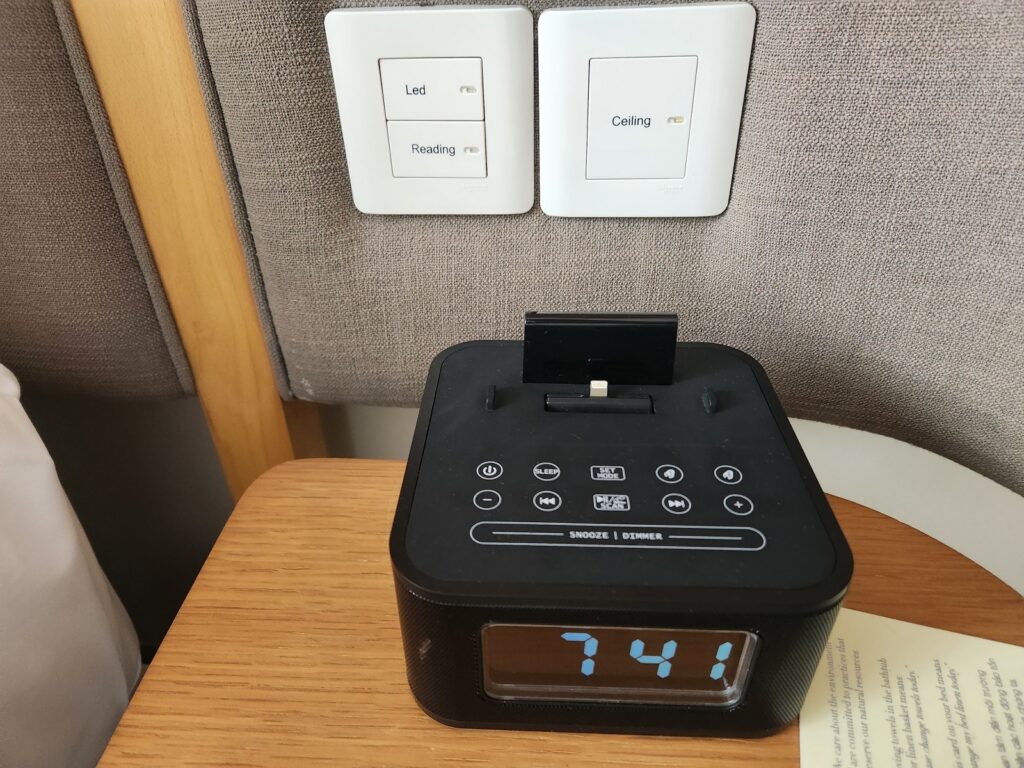 뉴월드 유용한 팁 - 아이폰 음악듣기